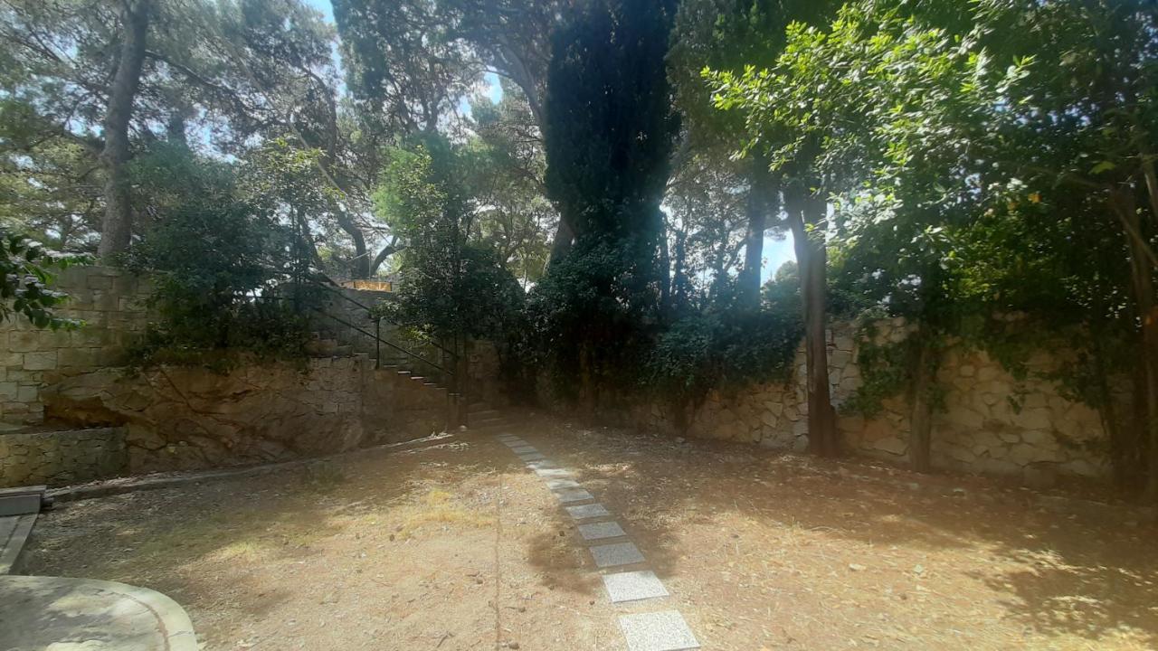Old Captain'S Apartments - In A Pine Wood By The Sea And Tennis Courts Split Exterior foto